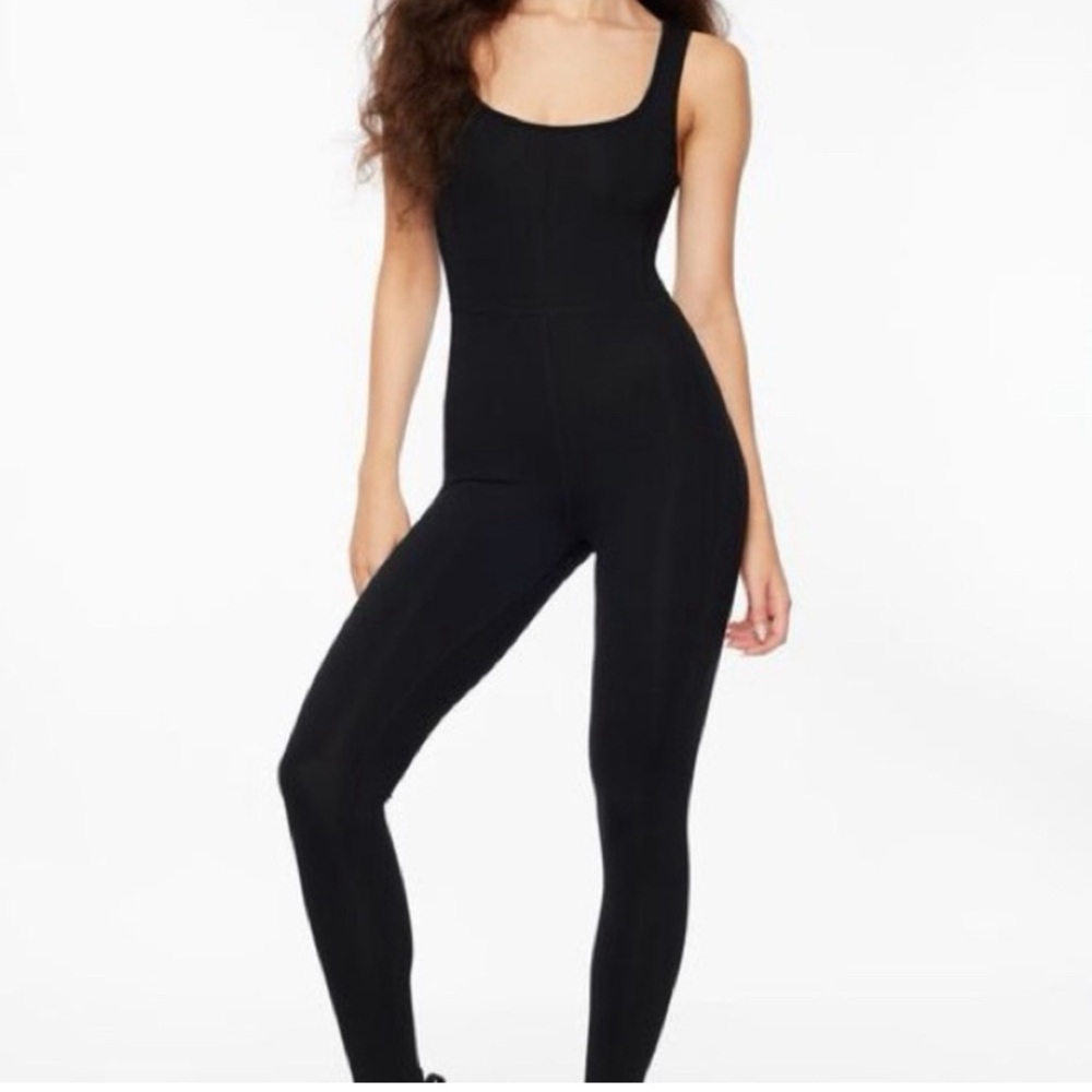 Dynamite Black Scoop-Neck Fitted Jumpsuit